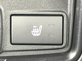 【シートヒーター】寒い日に重宝するシートヒーター!エアコンより早く温まってくれるので寒がりの人も安心ですね♪エアコンの温風は乾燥するから苦手、という方にもをおすすめです。