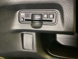ハンドルの左下にETCがついています。高速道路の料金所の通過も楽々です。 カードの取り出しもしやすい場所についています。