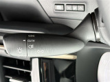 【オートライト(AUTO)】外の明るさをシステムが感知して、自動でヘッドライトが点灯します。ヘッドライトをつけ忘れを防ぐ便利機能です。