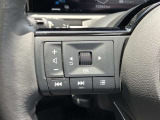 ステアリングスイッチ搭載!ハンドルひとつで手を離さなくても運転中視線をそらさなくても操作が出来て便利です