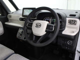 運転席廻りです。
