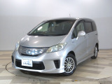 ホンダカーズ東京中央花小金井店へようこそ。当社下取りのお墨付き車両。人気車両で充実装備の一台。おススメです。どうぞご覧くださいませ。