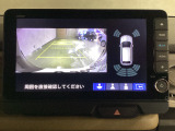 バックカメラ搭載です!車庫入れが苦手な人はもちろん、車両感覚に自信がある人にもお勧めです!見えない箇所が見えるようになるので、低い障害物や隠れてしまっている子供の存在等にも気付く事が出来ます。