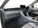 すっきりとしたデザインの内装は、さすがトヨタ車の上品さを感じます。