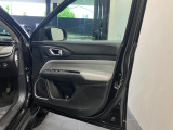 運転席ドアパネルも綺麗な状態です。