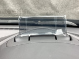 車速やナビのルート誘導などを表示してくれるアクティブ・ドライビング・ディスプレイ。視線や焦点調節が少なく済み、気持ちよく安全に運転を楽しめます。