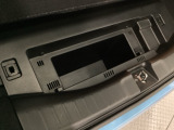 荷室には床下収納スペースを備えており、工具類や小物をスッキリと収めることができます。