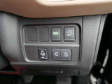 手が塞がっている時にスライドドアが自動で開けれるフットセンサー付です!