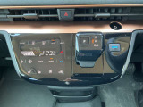 フルオートエアコン 温度設定をすれば自宅のエアコンのように車内の温度をコントロール