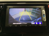 バックモニター付きで、車庫入れやバック時の後方確認をサポート。