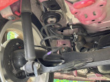 お車を安心してお乗りいただく為には、足回りの定期点検が欠かせません。サービスサポート(有償保証)では無料点検もご提供しており、安心のカーライフをお過ごしいただけるサポート体制が整っています。