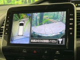 【アラウンドビューモニター】専用のカメラにより、上から見下ろしたような視点で360度クルマの周囲を確認することができます☆死角部分も確認しやすく、狭い場所での切り返しや駐車もスムーズに行えます。