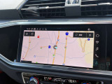 ●MMIナビゲーション『高解像度カラーディスプレイに、Bluetooth(R)接続によるハンズフリー通話機能を搭載しています。』