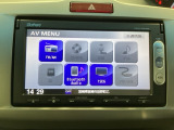 ドライブの必需品。見やすい・使いやすいHonda純正のメモリーナビを搭載。Bluetooth機能もついているのでお持ちのスマートフォンと連携させて、さらに便利に利用が可能です。