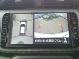 360度見えて安全安心に車庫入れをしていただけるアラウンドビューモニターを装備!