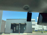 もう無くてはならない、ドライブレコーダーが搭載済みです!あおり運転等の抑制にもなりますし、万が一の時もこれでバッチリ確認できます!