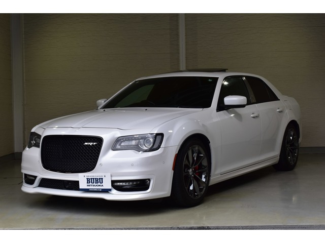 300 SRT8