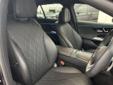 メルセデス・ベンツの定める厳しい基準をクリアしたお車のみをご案内させて頂きます。納車前整備はメーカー規定に基づき100項目以上にも及ぶ点検を熟練のメカニックによって行いご納車させて頂きます。
