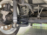 お車を安心してお乗りいただく為には、足回りの定期点検が欠かせません。サービスサポート(有償保証)では無料点検もご提供しており、安心のカーライフをお過ごしいただけるサポート体制が整っています。