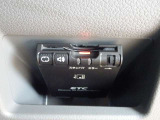 音声案内タイプETC装備☆最近はETC搭載車専用の高速道路出入り口も増えてきました。ETCがあれば、キャッシュレスで料金所をノンストップで通過できます。