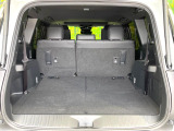 普段のお買い物や通勤、送迎等に十分な荷室スペースを確保しております。セカンドシートを倒すと、大きな荷物の積載も可能です♪