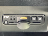 ビルトインタイプの【ETC】で見た目もスッキリ。高速道路の利用にとても便利です。