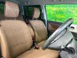 運転席シート廻りは使用感も少なく、良好な状態となっています。丁寧に使われていたことがよくわかりますね。