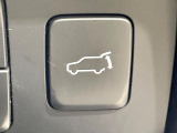 【パワーバックドア】スマートキーや運転席のボタンを押すだけでリアゲートが自動で開閉します!荷物を持っている時や、高い位置にあるバックドアを閉める際に便利な機能です♪