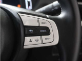◆アダプティブクルーズコントロール◆予め設定した車速内でクルマが自動的に加減速。前走車との適切な車間距離を維持しながら追従走行します。【LKAS】車線維持支援システムでステアリング操作を支援。