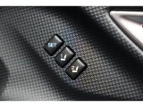 運転席のシートポジションメモリー機能は、登録済みの運転者と交代しても、シートポジションの変更の手間がかかりません。