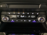 シートバックや座面の乗員の体とシートが接触する部分の空気を換気することで、蒸れや熱のこもりを解消させるシートベンチレーションを装備。短時間で心地よさを実感できるよう、不快の原因「湿度」を低減します。