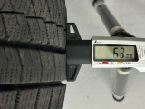 冬タイヤの残り溝は6.3mmです。スリップラインからは4.5mmとなっております。