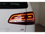 LEDテールランプの為、後続車からの視認性を高めています。