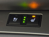 【シートヒーター&ベンチレーション】夏場は涼しい風でお尻や背中の熱やムレを防ぎ、冬はエアコンよりも早く温まってポカポカに!季節を問わず快適に過ごせます。