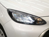 LEDヘッドライトです。デザイン性がよくとても明るいので、夜間の走行や悪天候でも安心です。しかも長寿命!