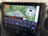 【パノラミックビューモニター】専用のカメラにより、上から見下ろしたような視点で360度クルマの周囲を確認することができます☆死角部分も確認しやすく、狭い場所での切り返しや駐車もスムーズに行えます。