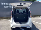 ラゲッジルームです。開口も大きく荷物も積載しやすいです。