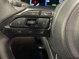 【ステアリングスイッチ】運転中に視線を前に向けたまま画面の操作できます。