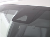バックカメラが付いているので後方確認が非常にしやすいです。今や運転初心者も熟練者も必須装備!ついていて損はないですね♪