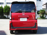 車庫入れが苦手な方も安心してください。マルチビューカメラ(全方位カメラ)が付いています!