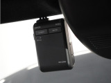 ◆ドライブレコーダー◆映像・音声などを記録する自動車用の装置です。 もしもの事故の際の記録はもちろん、旅行の際の思い出としてドライブの映像を楽しむことができます。