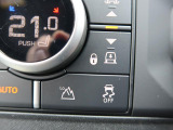 【電子制御エアサスペンション】搭載!最新のクロスリンクサスペンションによってドライビング性能がさらに進化しました。日常のオンロードから、困難を極めるオフロードまで幅広い路面環境に対応します。