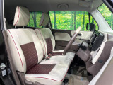 運転席シート廻りは使用感も少なく、良好な状態となっています。丁寧に使われていたことがよくわかりますね。