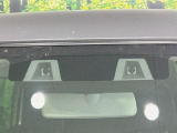 【スズキ セーフティサポート】走行中に前方の車両等を認識し、衝突しそうな時は警報とブレーキで衝突回避と被害軽減をアシスト。より安全にドライブをお楽しみいただけます。