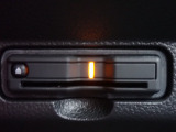 ■【ETC車載器】が装備されています。セットアップをしてお渡しとなり、ETCカードを差し込むだけで高速道路の利用が可能です。