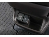 スマートフォンなどの音楽再生が可能なUSB接続ジャック装備車両です♪♪♪