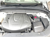 ご納車前に、店舗に併設された整備工場にて点検整備を行います。ボルボ車を熟知したテクニシャンが、ディーラーならではの安心感をご提供致します。