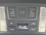 【パワーバックドア】スマートキーや運転席のボタンを押すだけでリアゲートが自動で開閉します!荷物を持っている時や、高い位置にあるバックドアを閉める際に便利な機能です♪