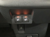 運転席、助手席にはシートヒーターが付いております。