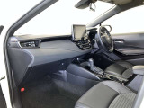 すっきりとしたデザインの内装は、さすがトヨタ車の上品さを感じます。